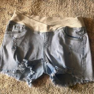 Maternity shorts size M